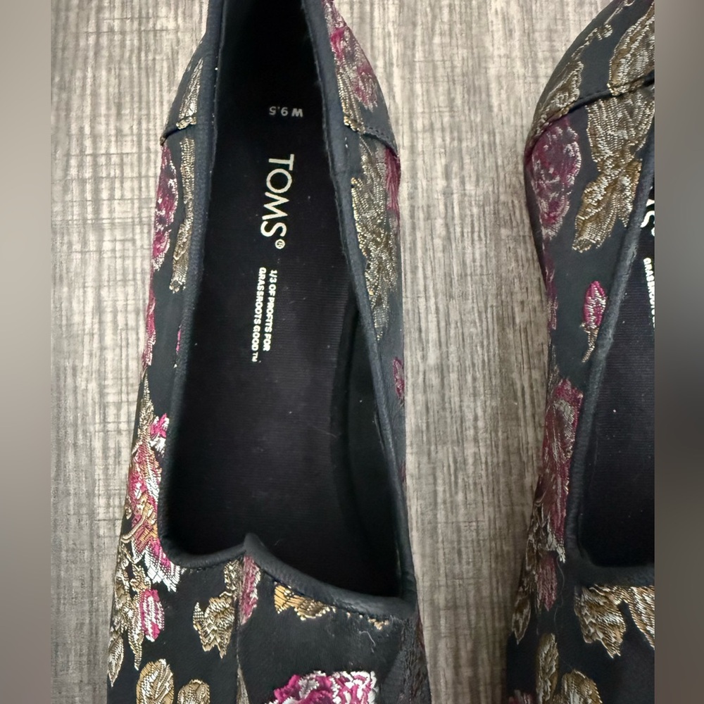 TOMS Darcy Metallic Floral Brocade Flats Loafer Slip on - Picture 3 of 6